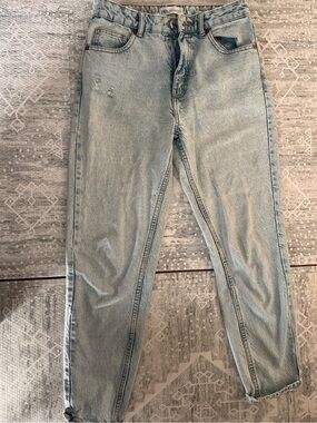 Zara “Mom Cut” High Waisted Light Washed Denim Jeans